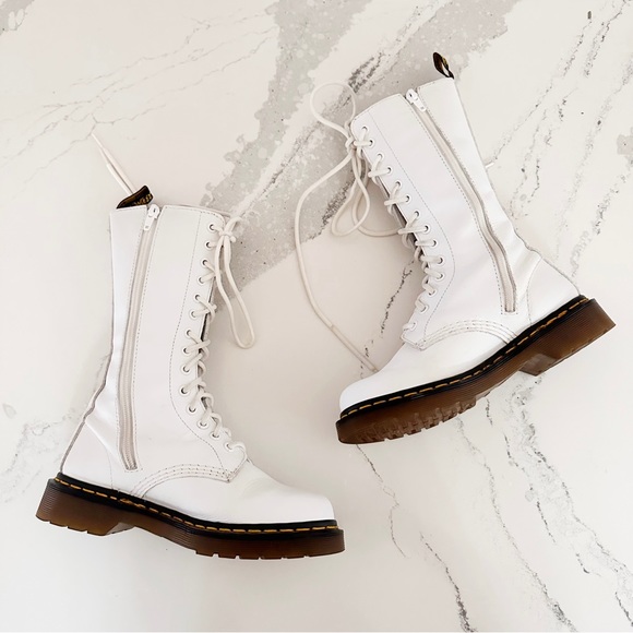 Dr Martens Vonda Floral Lace Up Boots - Picture 7 of 16